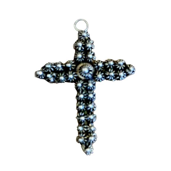 VTG. 90s Oxidized Sterling Silver Cross Charm, beautifully crafted, stamped 925 - Picture 1 of 4